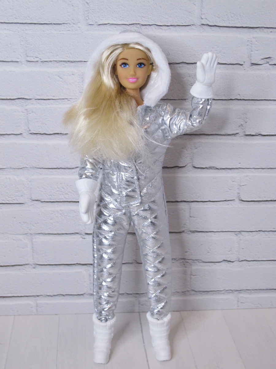 Всем привет! Я вам новый комбез принесла!