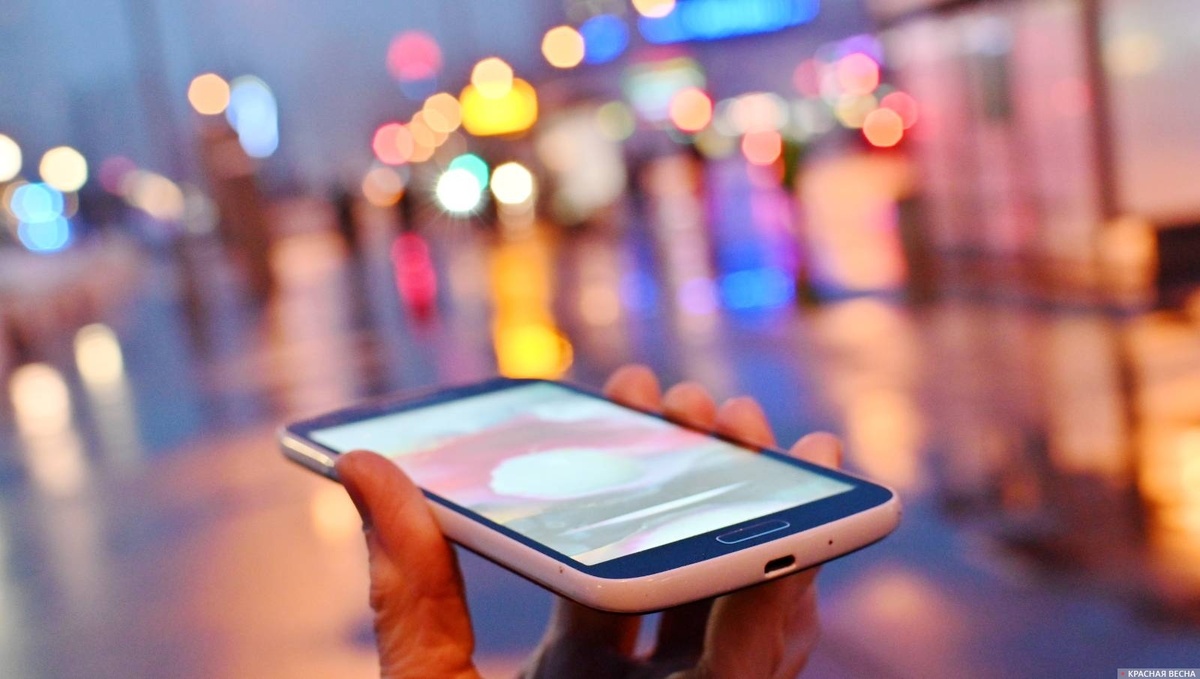     Телефон Смартфон   
Иван Лазебный © ИА Красная Весна