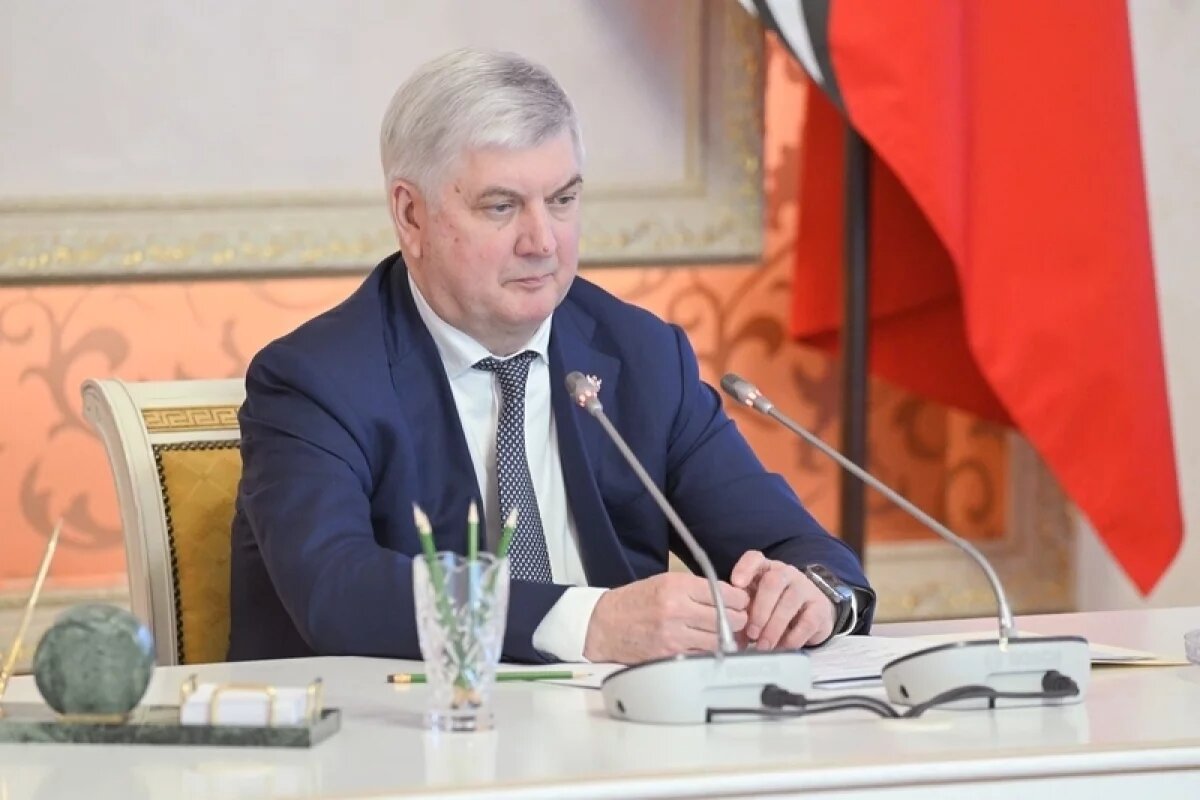    Губернатору доложили о развитии спорта в Репьевском районе