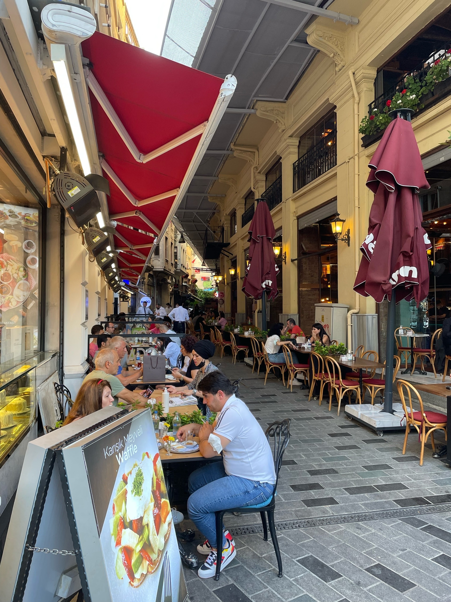 На Истикляле