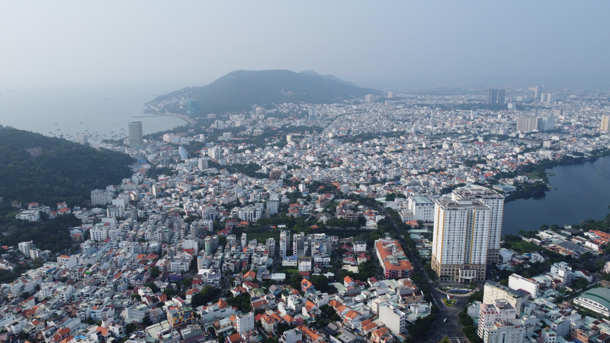 Вид на Вунгтау с высоты птичьего полета