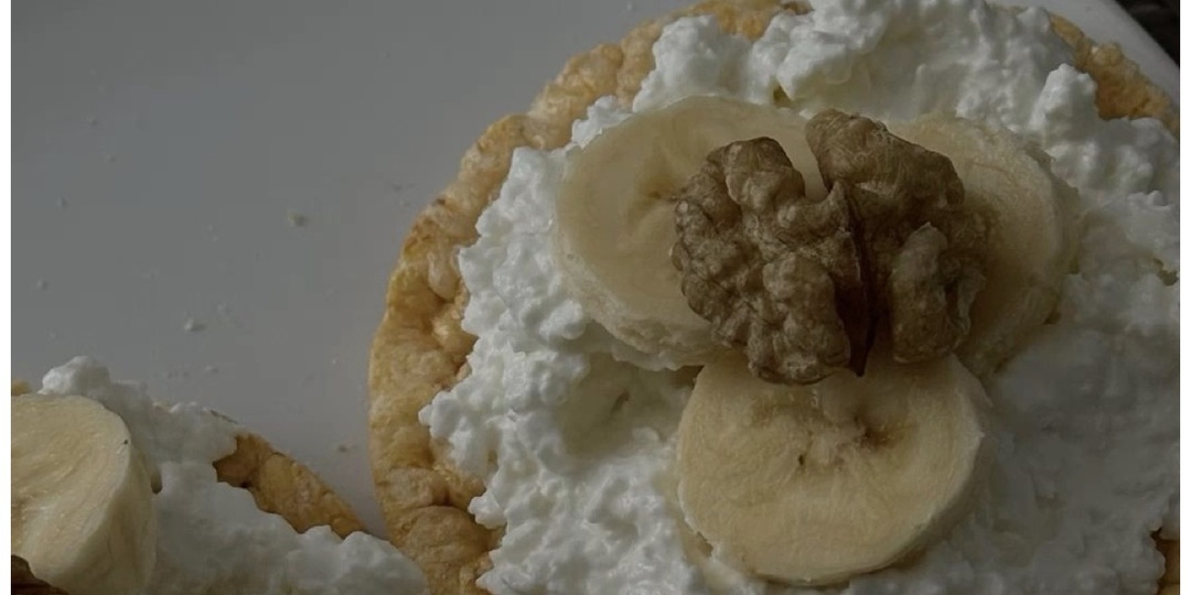 Топ 10 намазок на хлебцы, которые реально делают перекус вкусным и сытным.