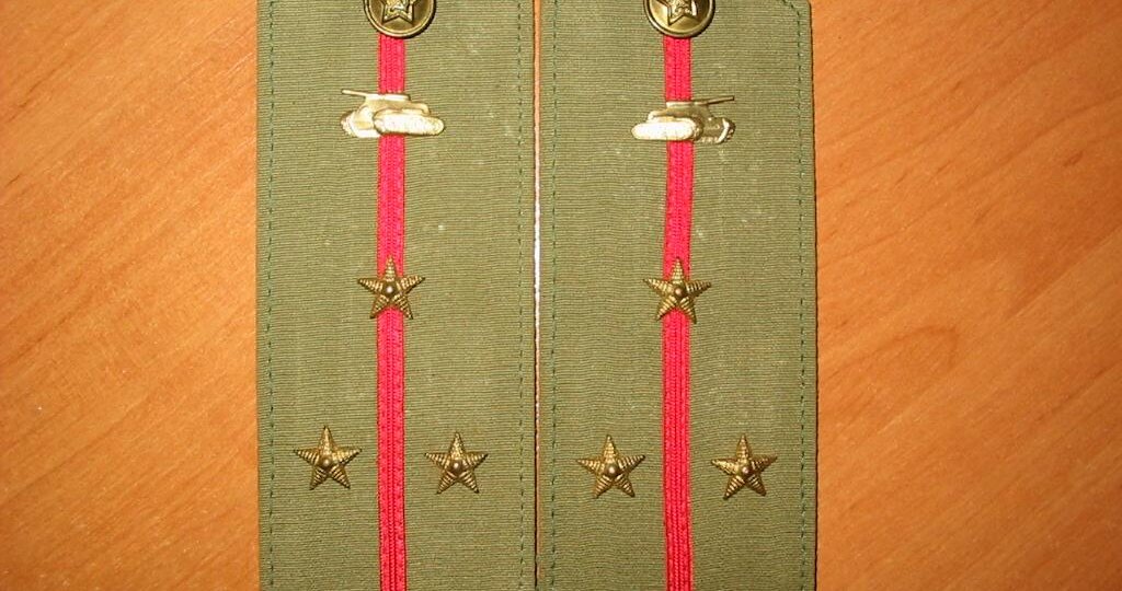 Старшими лейтенантами раньше нормально увольнялись