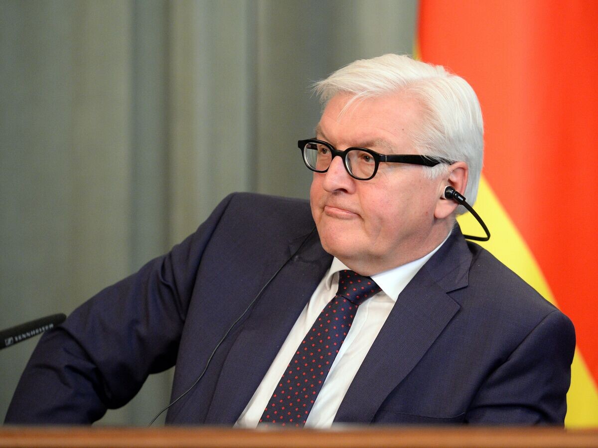    Министр иностранных дел Германии Франк-Вальтер Штайнмайер во время визита в Москву. Март 2016 года © РИА Новости . Александр Вильф