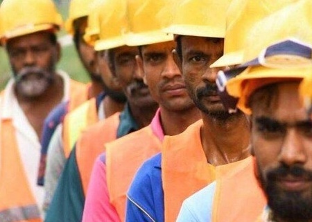    На Украине работают почти 10 тыс. мигрантов из Бангладеш, Индии, Китая, Турции и Узбекистана. Требуются ещё 500 тыс. человек