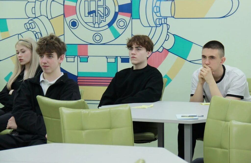 Листайте вправо, чтобы увидеть больше изображений