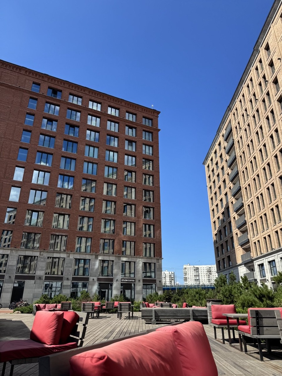 Апарт-комплекс Docklands. Проект стал одним из первых в городе комплексов в индустриальной эстетике лофт. Фото: Павел Никитчук