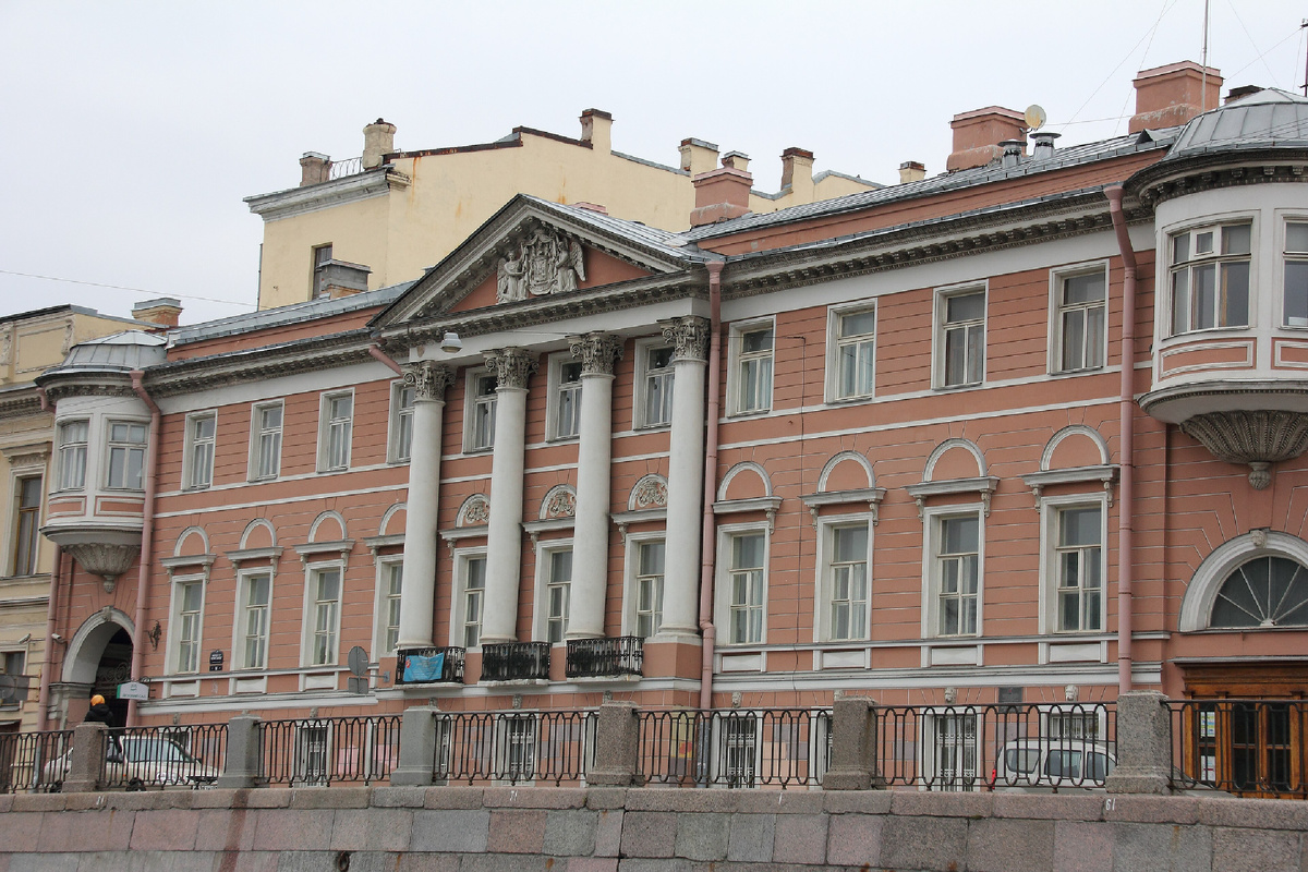 Дом Пашковых. автор Ultyash1981 / источник Википедия 