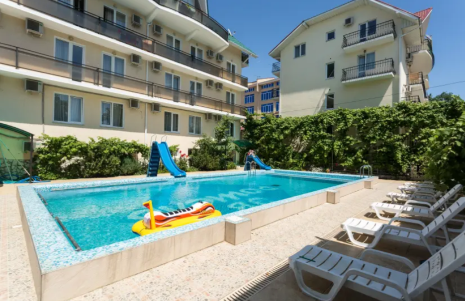 Честный обзор и отзыв гостевого дома Эв Рошель в Адлере