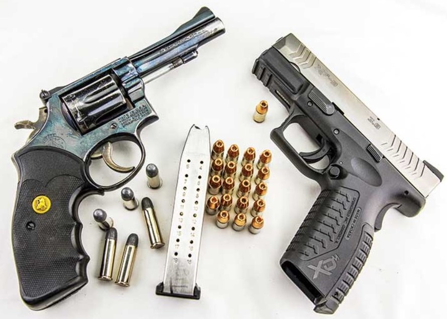 S&W Model 15 с 6 патронами .38 Special и Springfield XD(m) с 20 патронами 9х19.