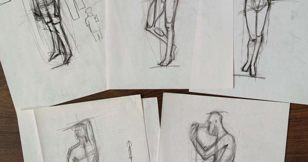 Рассказываю, чем занимаемся на уроках онлайн - продолжаем изучать портрет и фигуру.