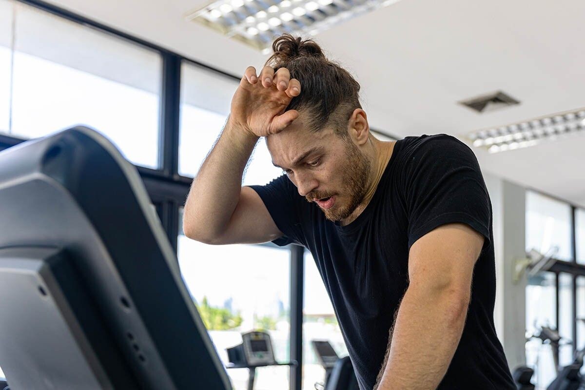 Не переусердствуйте на первых тренировках — избыточная нагрузка на старте только мешает втянуться в процесс. Источник: KornT / Shutterstock / FOTODOM📷
