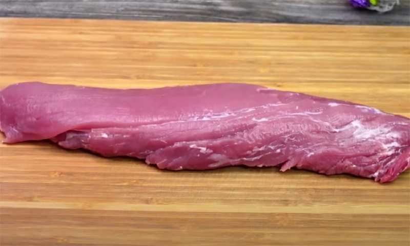 Секрет идеальной свинины: как приготовить мясо, которое буквально тает во рту