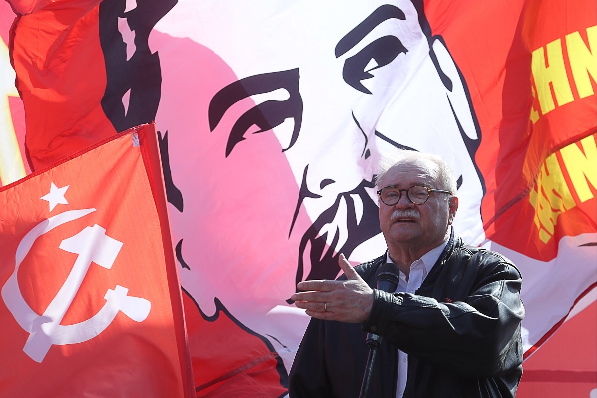    Знаменитый режиссёр Владимир Бортко не хочет делать из Сталина отрицательного героя