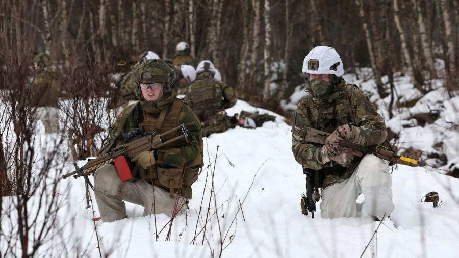 Фото: REUTERS/Bernadett Szabo