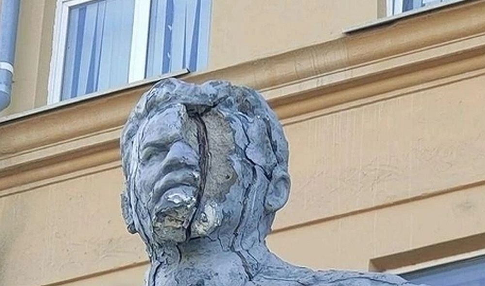    Калинин уже лишился большей части лица и одного глаза. / Фото: V1.RU