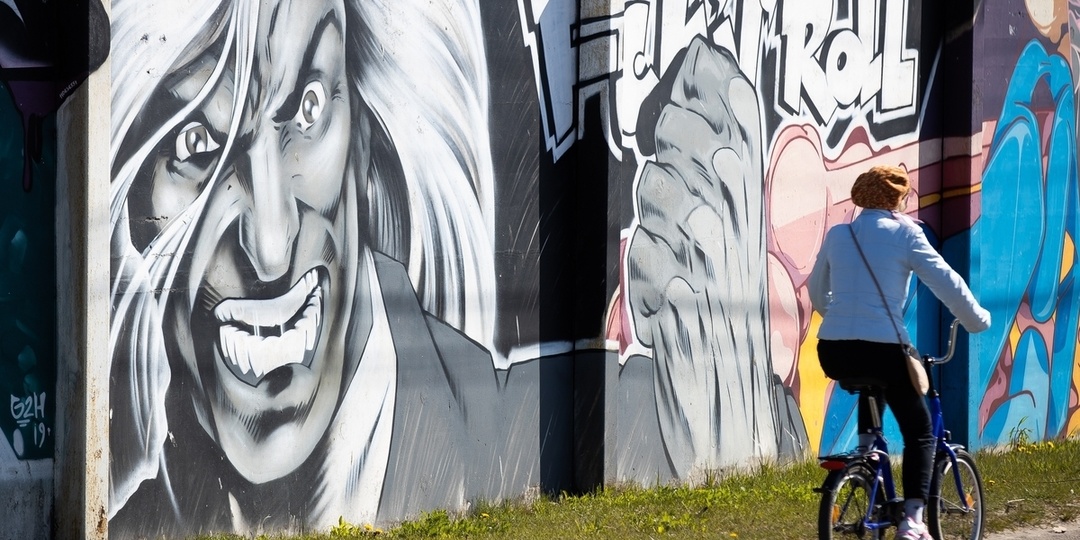 «Это же страшно, понимаете?»: Дятлову расстроили незаконные калининградские граффити