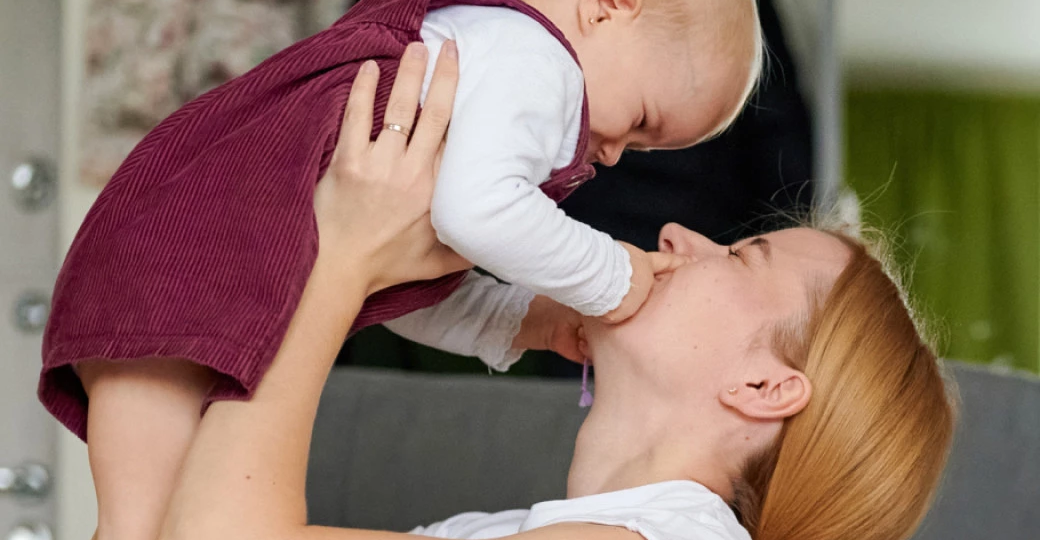 Блогер продемонстрировала словарный запас годовалой дочери. Некоторые мамы и папы расстроились