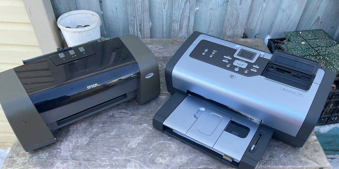 Принтеры хороши, да никому не нужны. Разбираю то, что обычно выбрасывают.