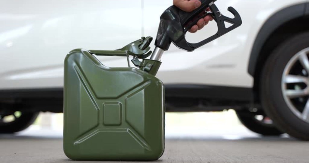 ⚠️Водитель сельхозпредприятия Пинщины «позаимствовал» у предприятия почти 1500 литров топлива