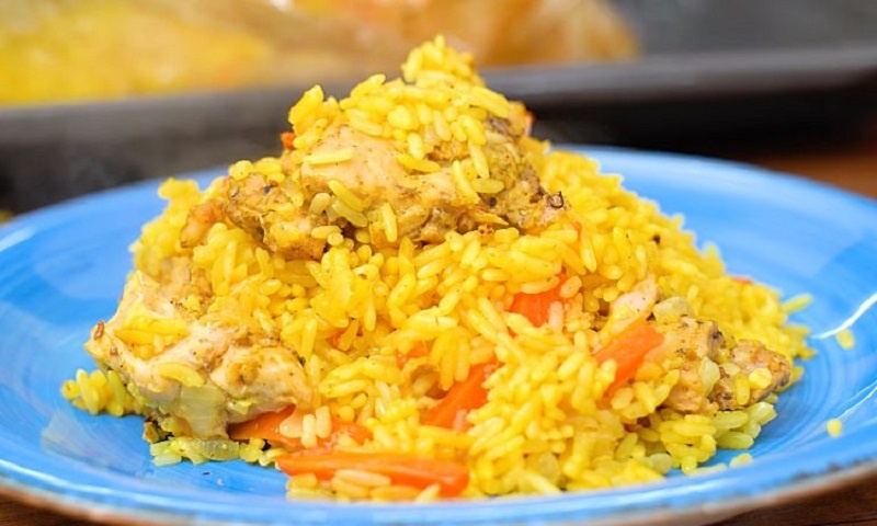 Плов в рукаве: рассыпчатое чудо в духовке за сорок минут