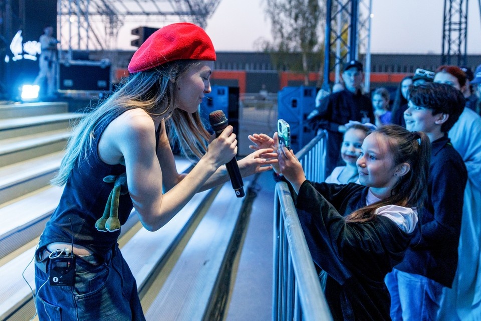    В 2025 году музыкальный фестиваль «Солома» в рамках проекта «Лето в Москве» впервые прошел на площадке кинопарка «Москино». Агентство городских новостей МОСКВА