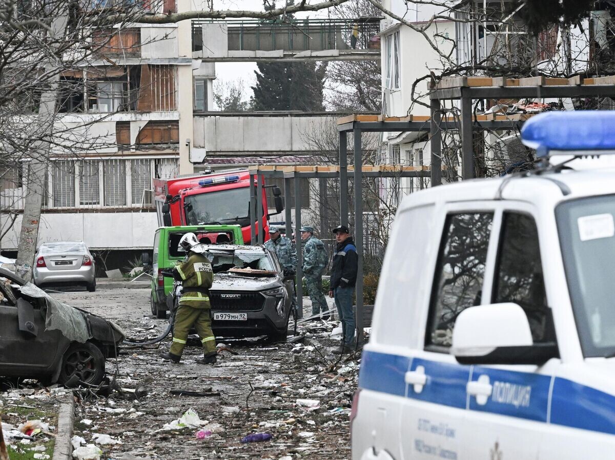    Последствия взрыва в жилом доме в Севастополе | © РИА Новости / Константин Михальчевский