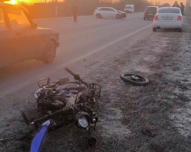     Под Курском в страшном ДТП насмерть разбился 17-летний мотоциклист