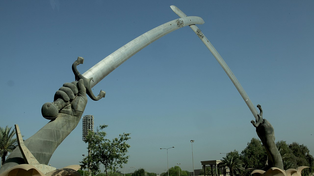     Мечи Кадисии. Багдад   
(сс) Jeremy Weate