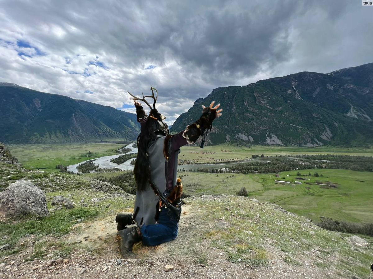 Откройте для себя мистический Алтай: шаманские обряды, места силы и невероятные виды долины Чулышмана. Узнайте больше о традициях коренных народов и духовном наследии «Золотых гор» России.