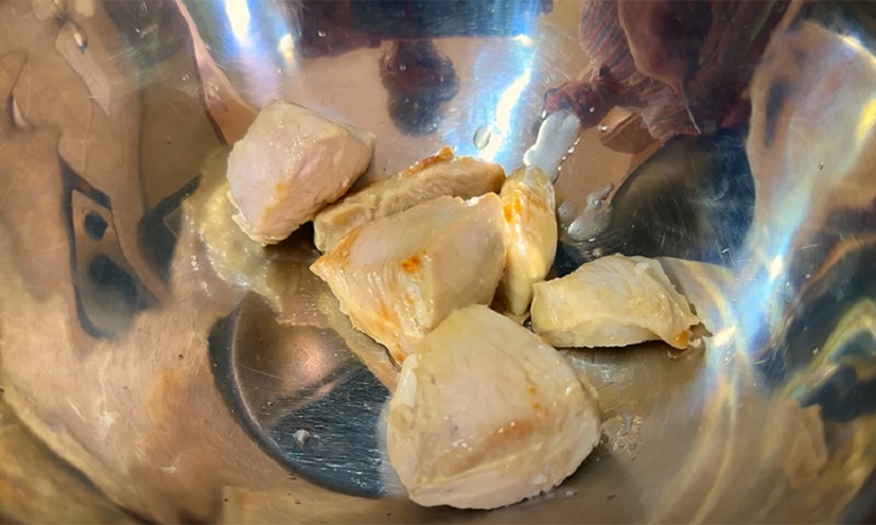 Курица в лаваше с овощами и барбекю-соусом: быстрый рецепт для яркого ужина без хлопот