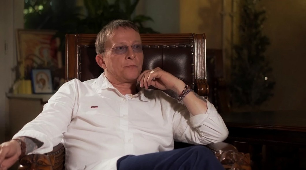 Журналисты, естественно, накинулись на него с вопросами. И тут он выдал то, что мы, по сути, и предполагали, но боялись сформулировать.