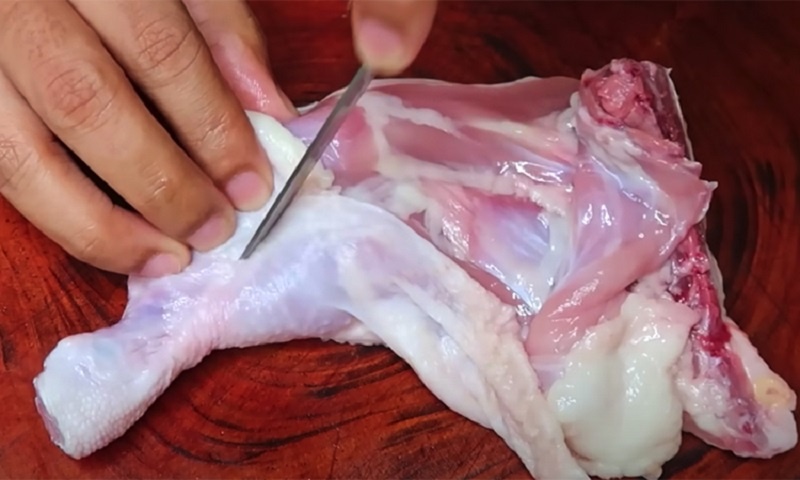 Готовим сочнейшую курицу без костей с чесноком и соевым соусом: секреты идеального вкуса за 15 минут