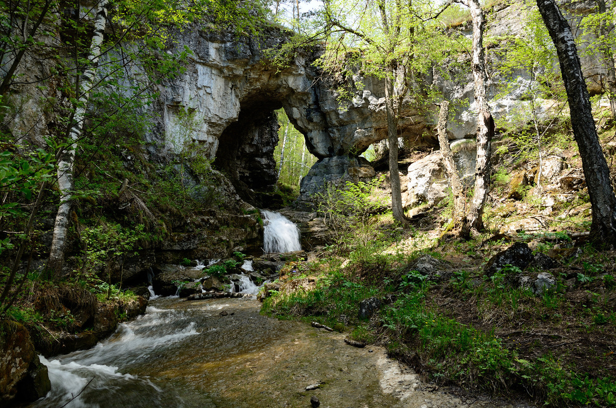 Говорят, пройти в эту арку — к удаче! Фото: Андрей Кузьмин