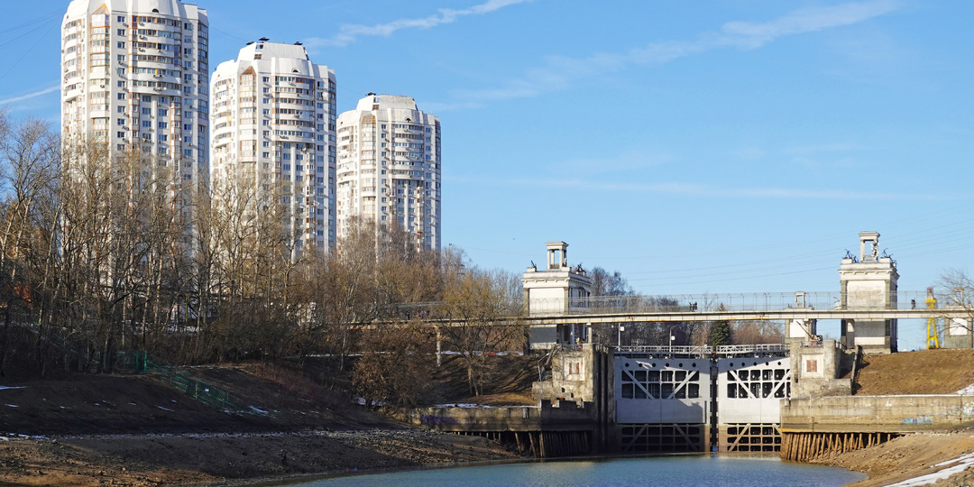 Канал имени Москвы перед навигацией: Что открыла ушедшая вода