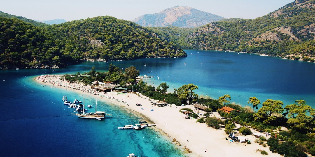 Самым доступным отдыхом на майские оказались туры в Турцию