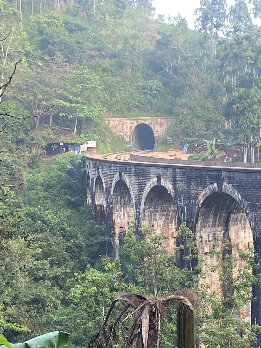 Девятиарочный мост