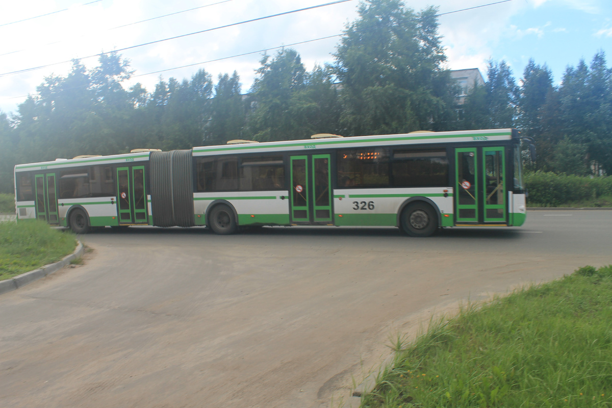 17 июля 2016 г., ул. Южная, автобус ЛиАЗ-6213.21, маршрут № 3