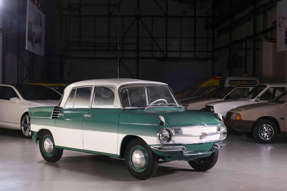 Škoda 988 Автор: Škoda Auto