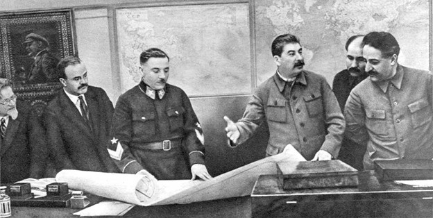 Антисоветская мифология о сталинских репрессиях, которые народ как-то не заметил