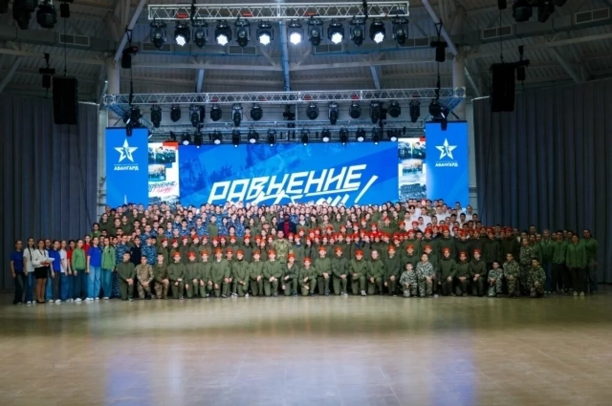    Юные волгоградцы начали подготовку к Параду Победы