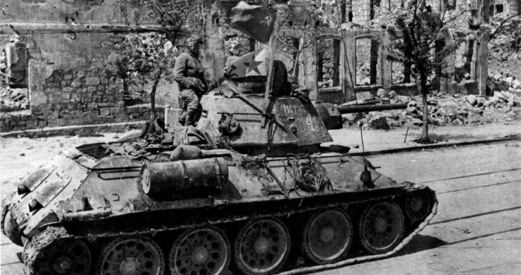 Погиб за 21 день до Победы: продолжение истории легендарного танкиста Семёна Хохрякова