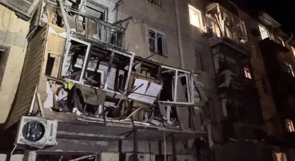    повреждение дома в Севастополе