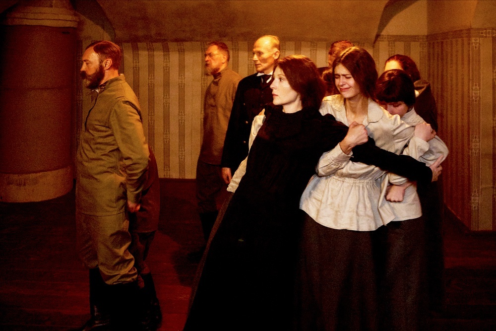    Сериал "Романовы: Преданность и предательство" - о судьбе последнего русского императора. / Первый канал