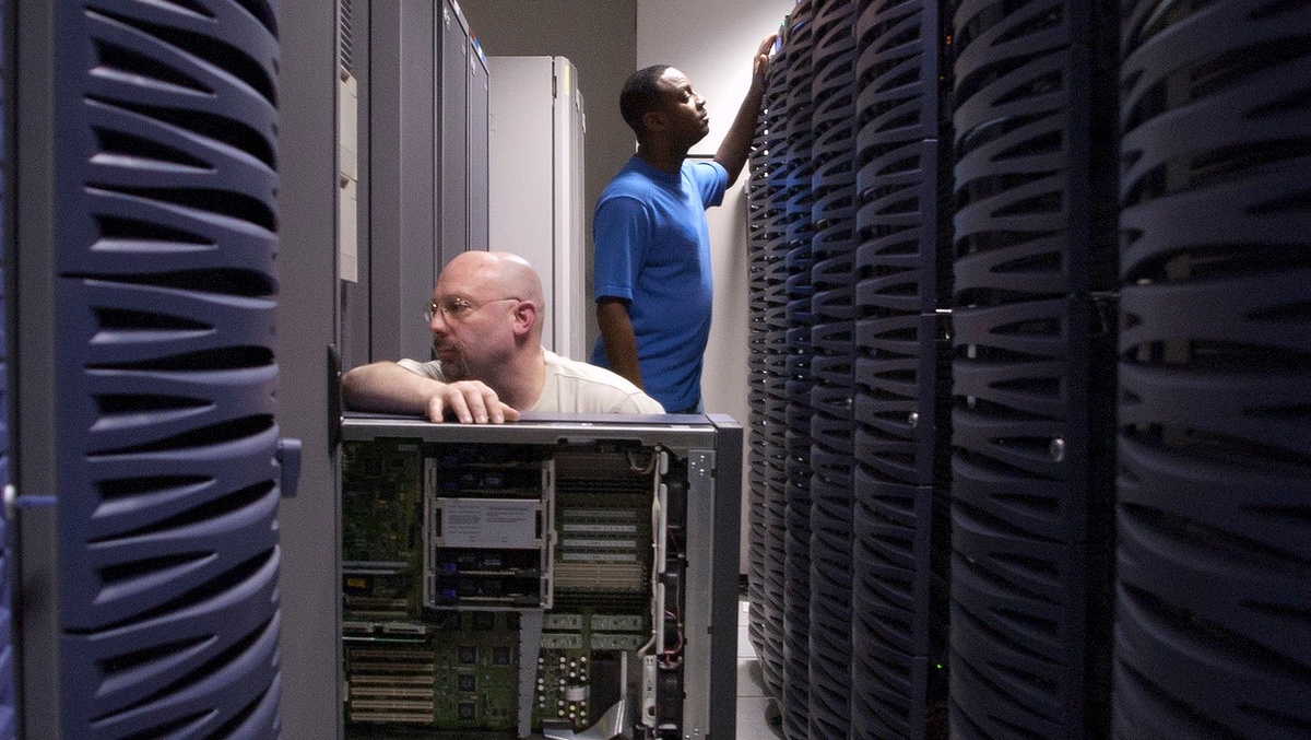     Обслуживание серверной   
(cc) AdvancedPhotonSource