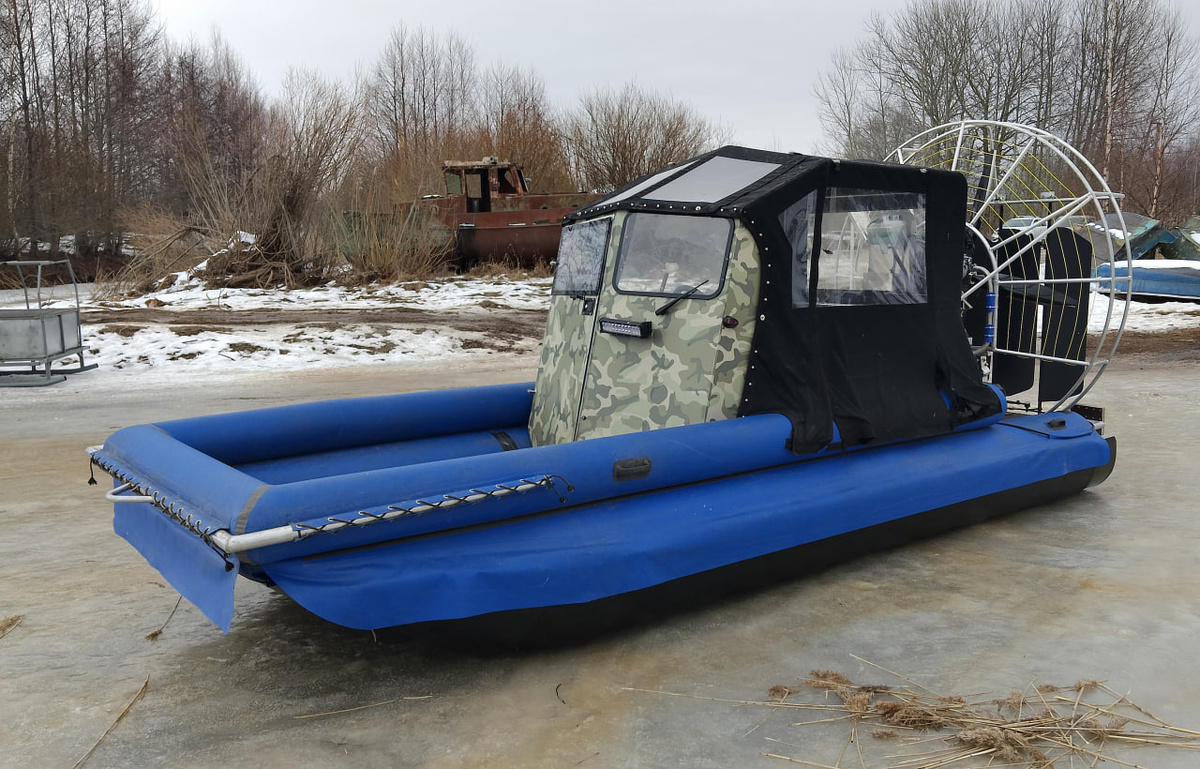 Аэролодка для рыболовного промысла – комфортно и безопасно. С такими лодками я встречался в деревне Островцы на Чудском озере. Фото из архива автора