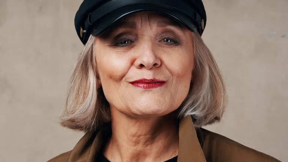 О чём нельзя говорить плохо: 4 правила общения после 50