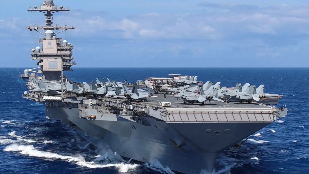    USS Gerald R. Ford, взлетная палуба. © скриншот видео