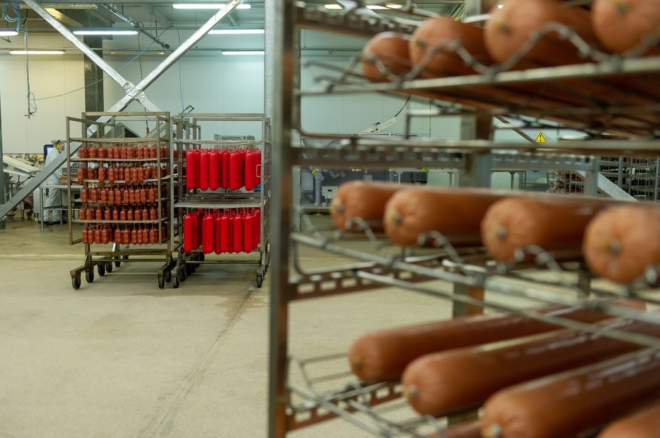    Sohu: в Китае производителя колбасы с дихлофосом посадили в тюрьму на 16 месяцев Олег ЗОЛОТО