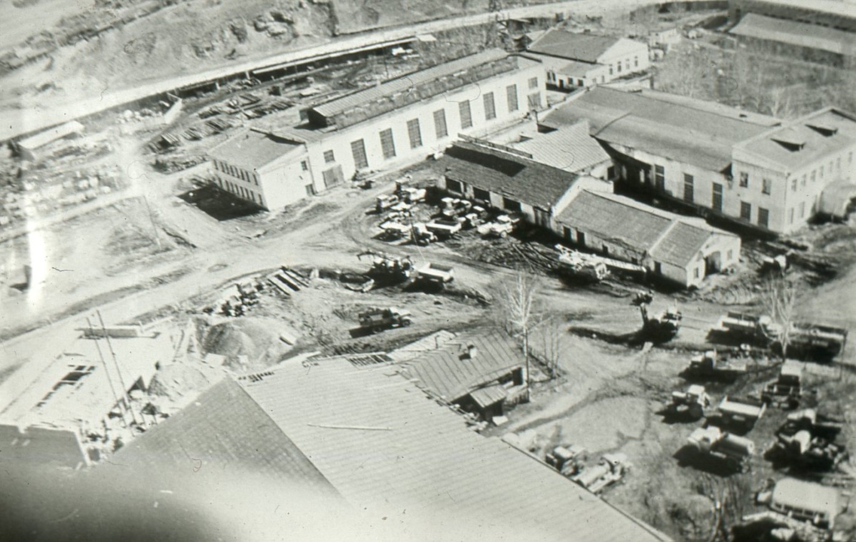 Красногвардейский крановый завод.